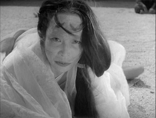 Miko, The Medium (Noriko Honm) in Rashōmon (1950)