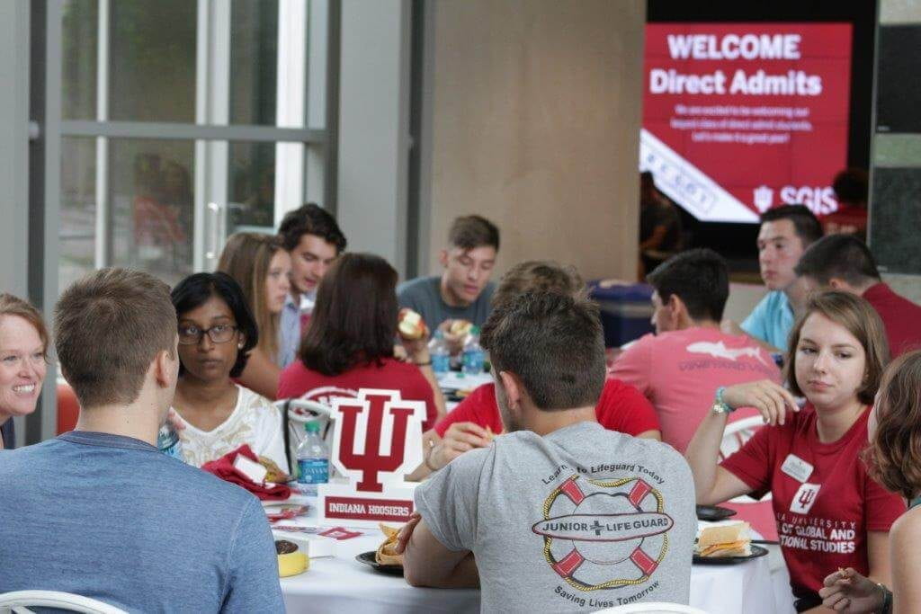Direct Admit students have lunch during their welcome day