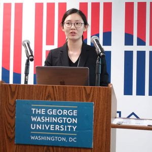 Margaret Suh giving her presentation "South Korea's Energy Choice and Climate Diplomacy"